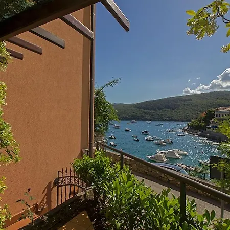 Near The Waterfront 08 * Рабац