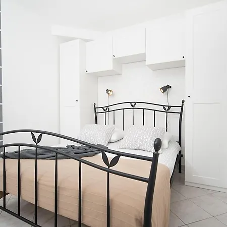 Near The Waterfront 08 Апартаменты Рабац