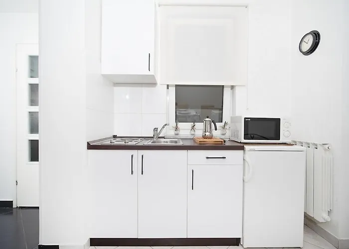 Near The Waterfront 08 * Рабац