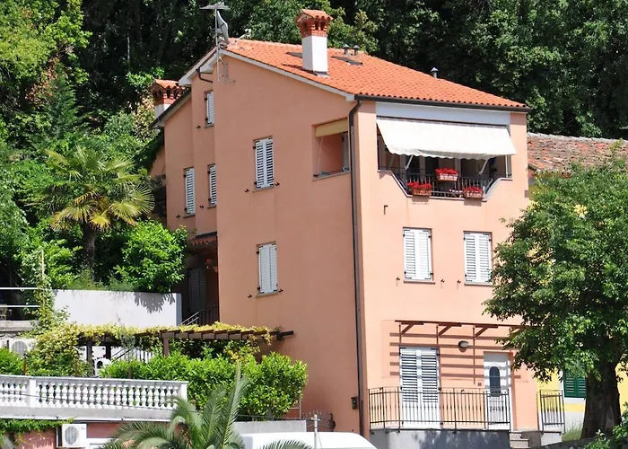 Near The Waterfront 08 Апартаменты *