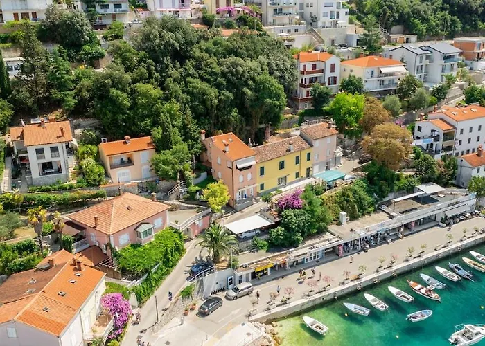 Near The Waterfront 08 * Рабац