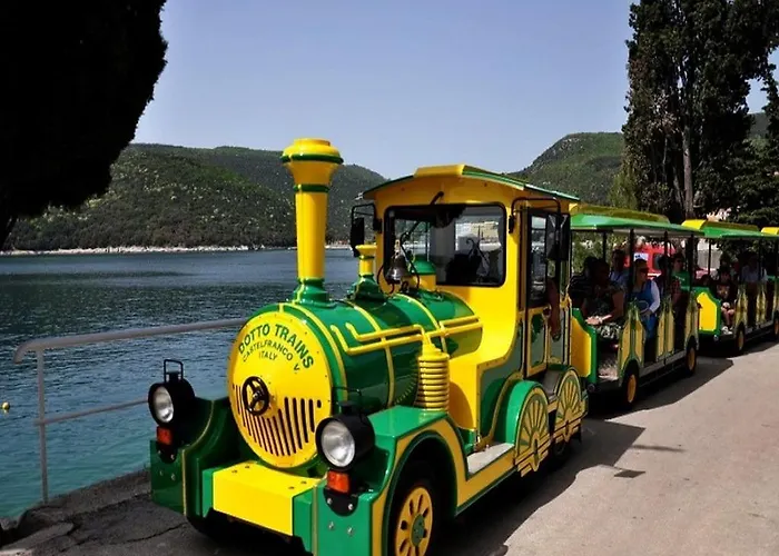 Near The Waterfront 08